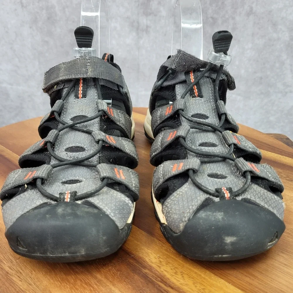 Keen Newport H2 Sandals Boys 5 Gray Closed Toe Hiking Water Shoes‎ Sport Outdoor